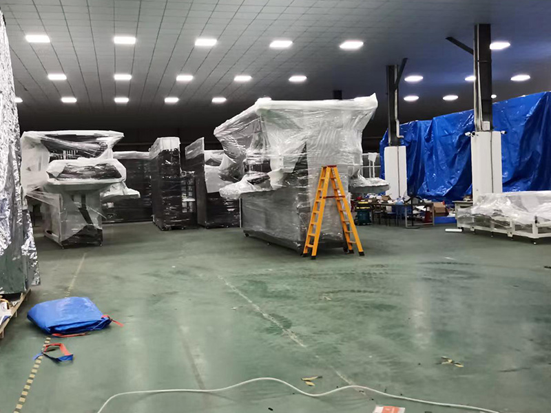 東莞(wǎn)某公司重型(xíng)真空防雨木(mù)箱