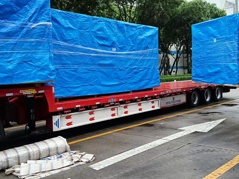 龍(lóng)華富士康(kang)搬遷真空(kong)防雨木箱(xiang)